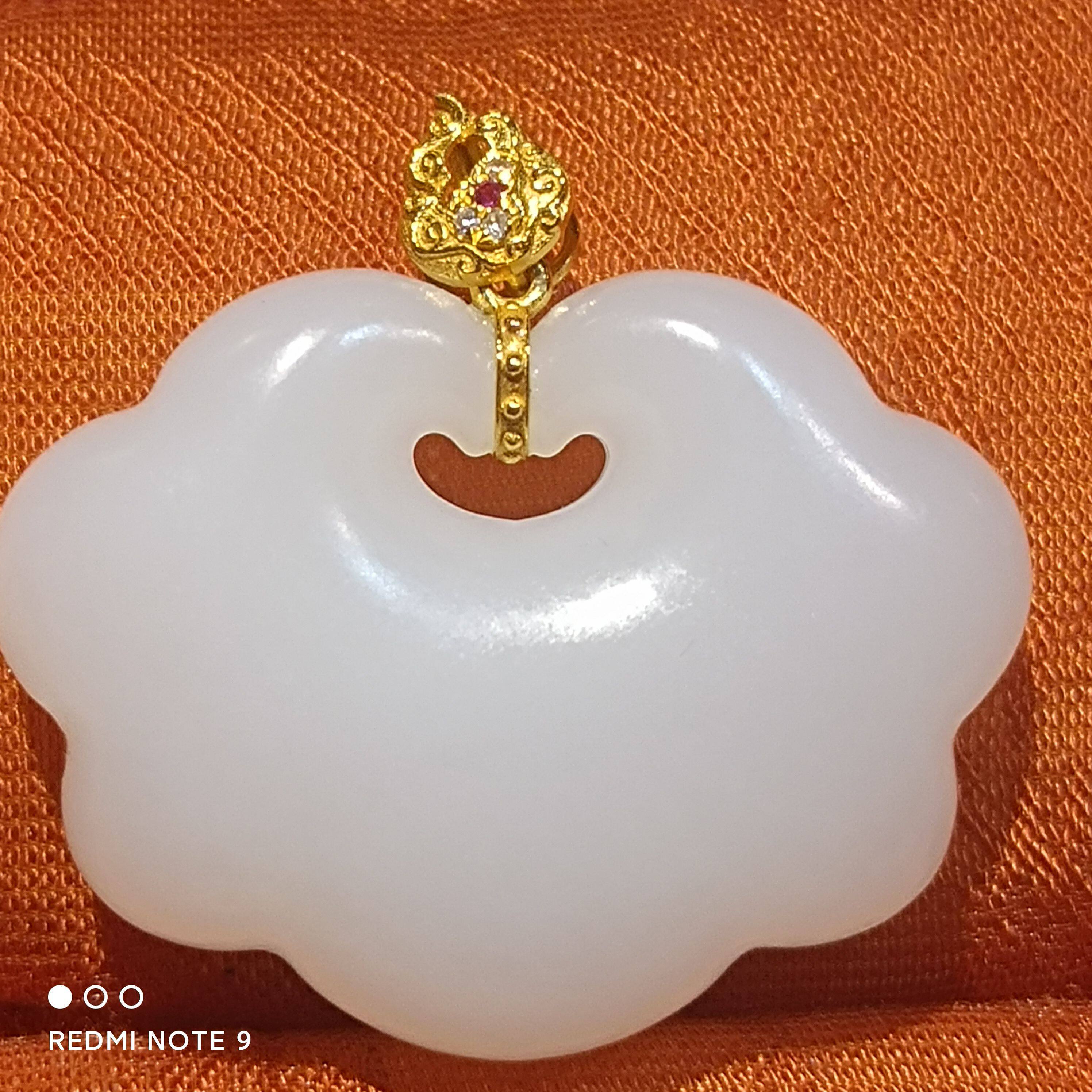 和田羊脂玉白玉如意锁云朵18k黄金宝石钻石镶嵌吊坠送礼收藏传承