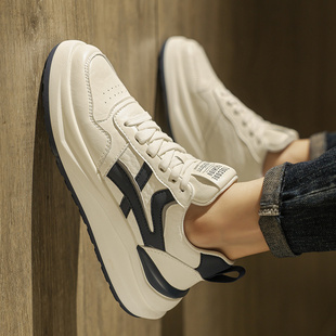 小白男鞋春季潮牌高级感轻奢板鞋男士休闲百搭厚底内增高运动潮鞋