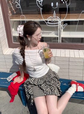 IKOON纸片人显瘦2025新款短袖斜肩一字肩独特漂亮掐腰上衣t恤女夏