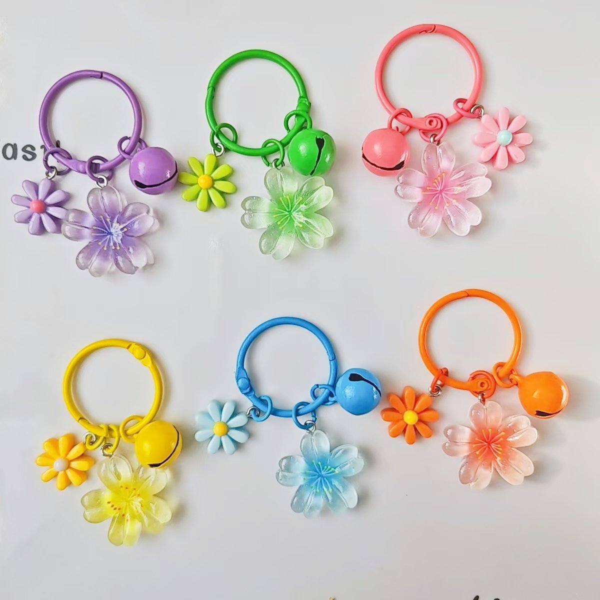 桃花小挂件钥匙扣diy配件卡圈摆摊铃铛挂坠车钥匙吊饰樱花雏菊,节庆用品/礼品,钥匙扣,淘宝优惠券,粉丝福利购,淘宝优惠卷