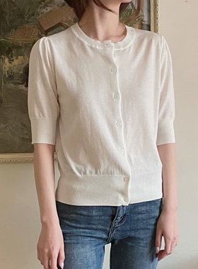 搭配裙子好好看。新疆长棉绒+桑蚕丝针织短袖女收腰黑色白色中袖