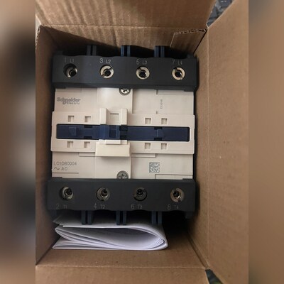 施耐德交流接触器 LC1D40004 LC1D6500 议价