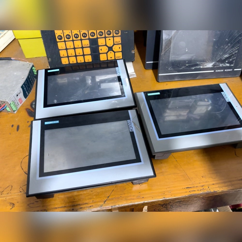 信倢触摸屏TG765S-MT有二台TG765G-ZT有 议价