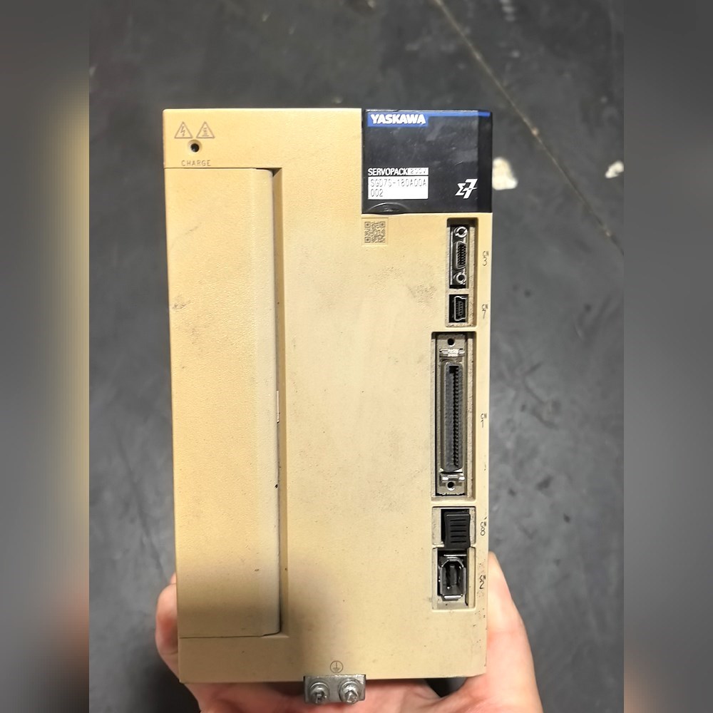 安川伺服驱动 SGD7S-180A00A002一台不包好 议价