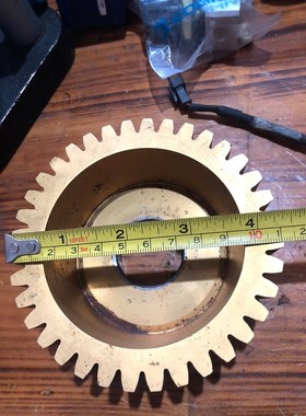 美国gleason碗形插齿刀.有几个刀口一点点蹦了.东西就没 议价