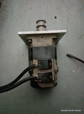 伺服电机R88M一H30030300W实物拍摄 议价