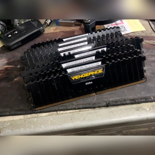 海盗船复仇者2666 内存条16G成色如图所示3600C 议价