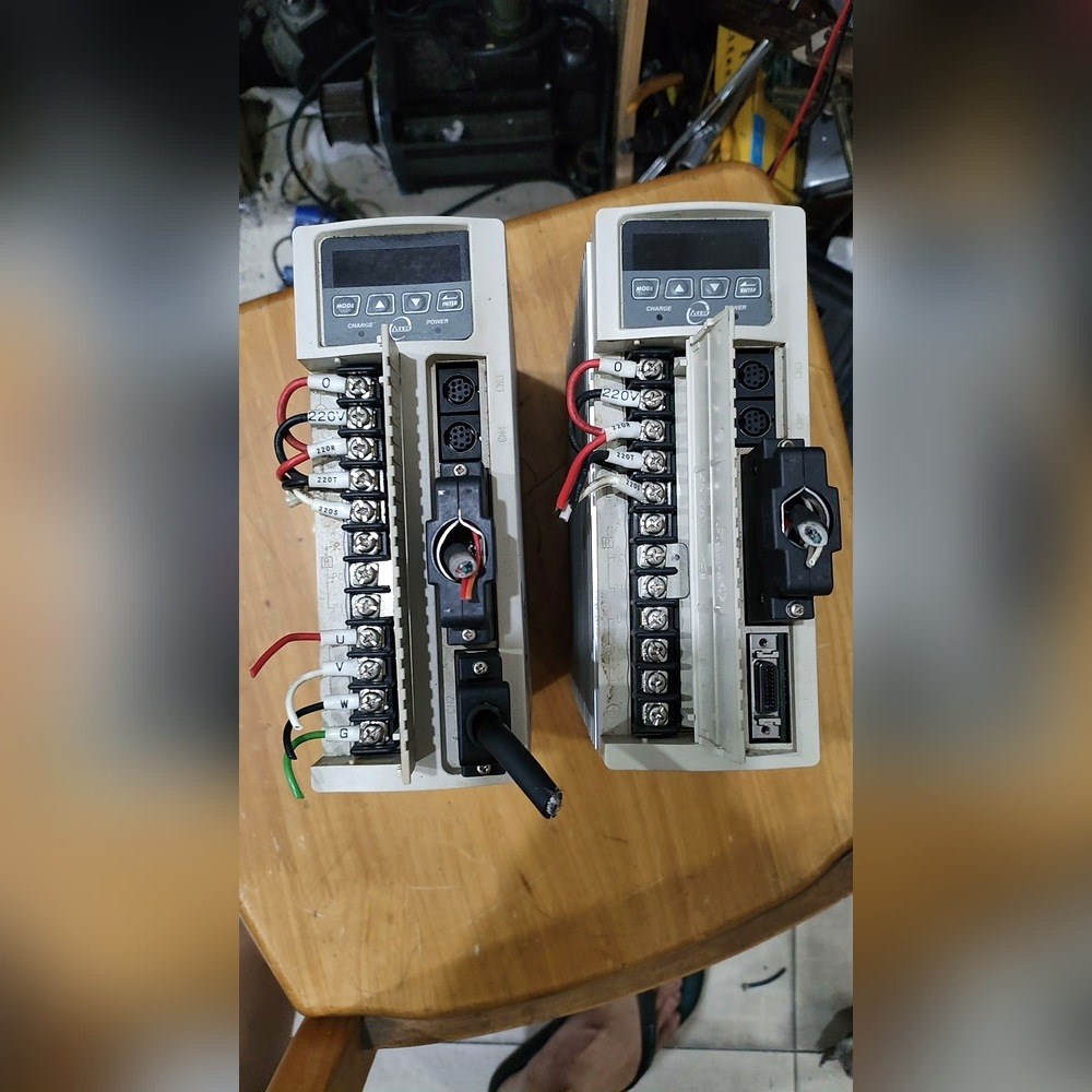 东元TSTA20C驱动器功能完好成色漂亮如图2台 议价