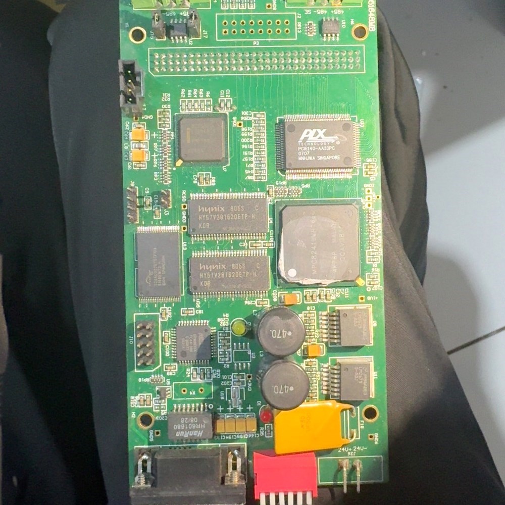 MPC8241LVR166D. S29AL02D70. 议价