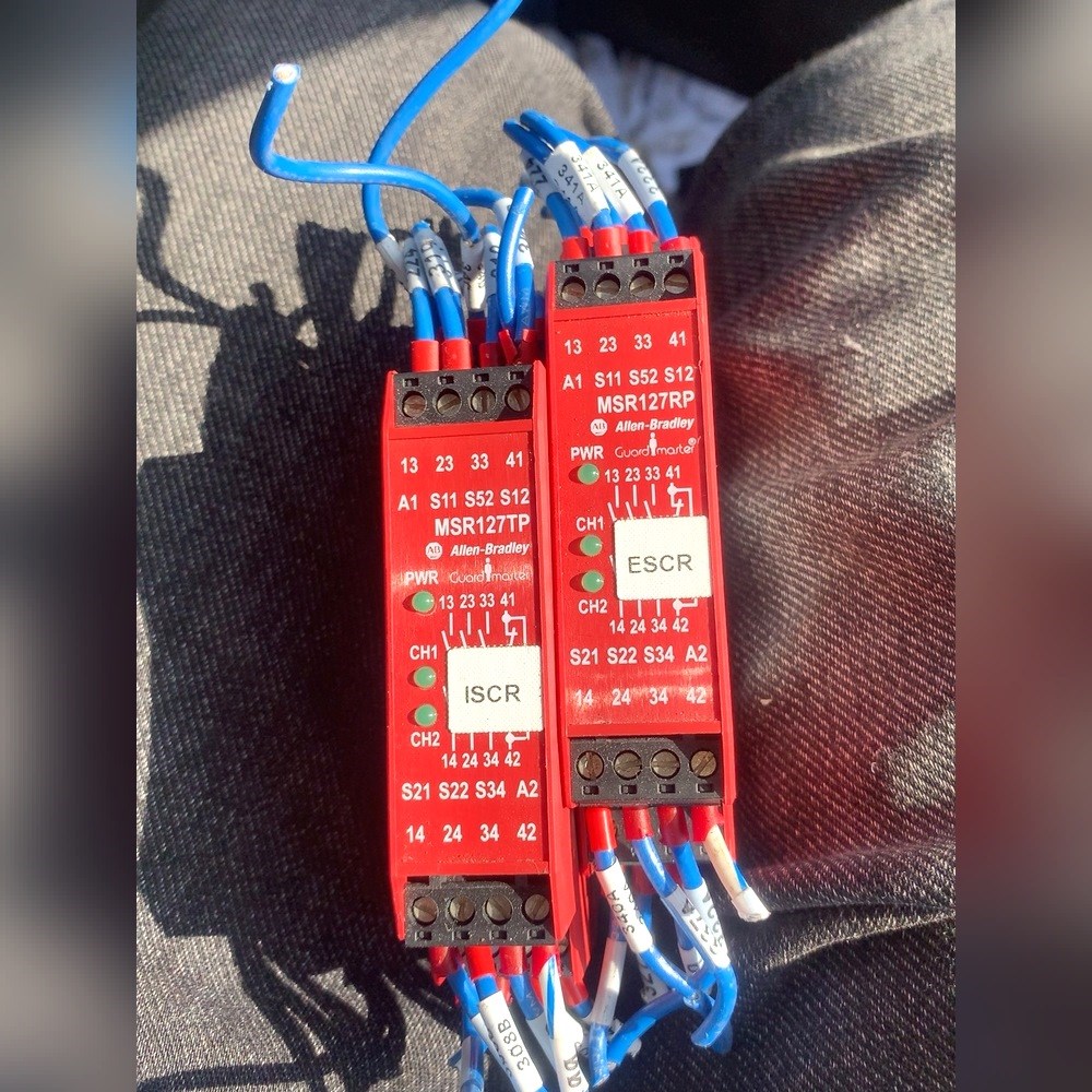 AB安全继电器MSR127TPMSR127RP各一个 议价