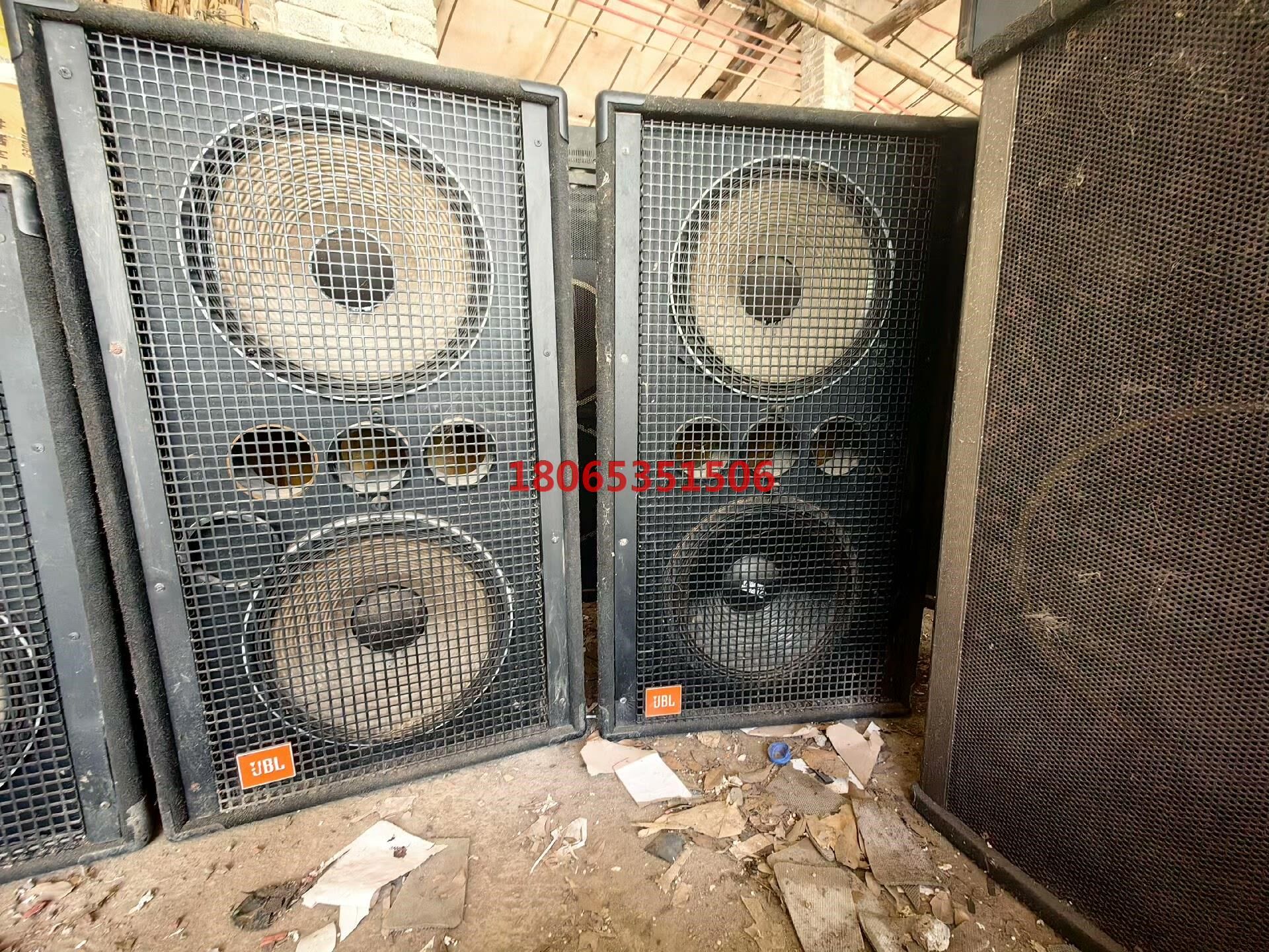 JBL   美国进口SR4715A音响正常使用换过一个喇使用感如何?