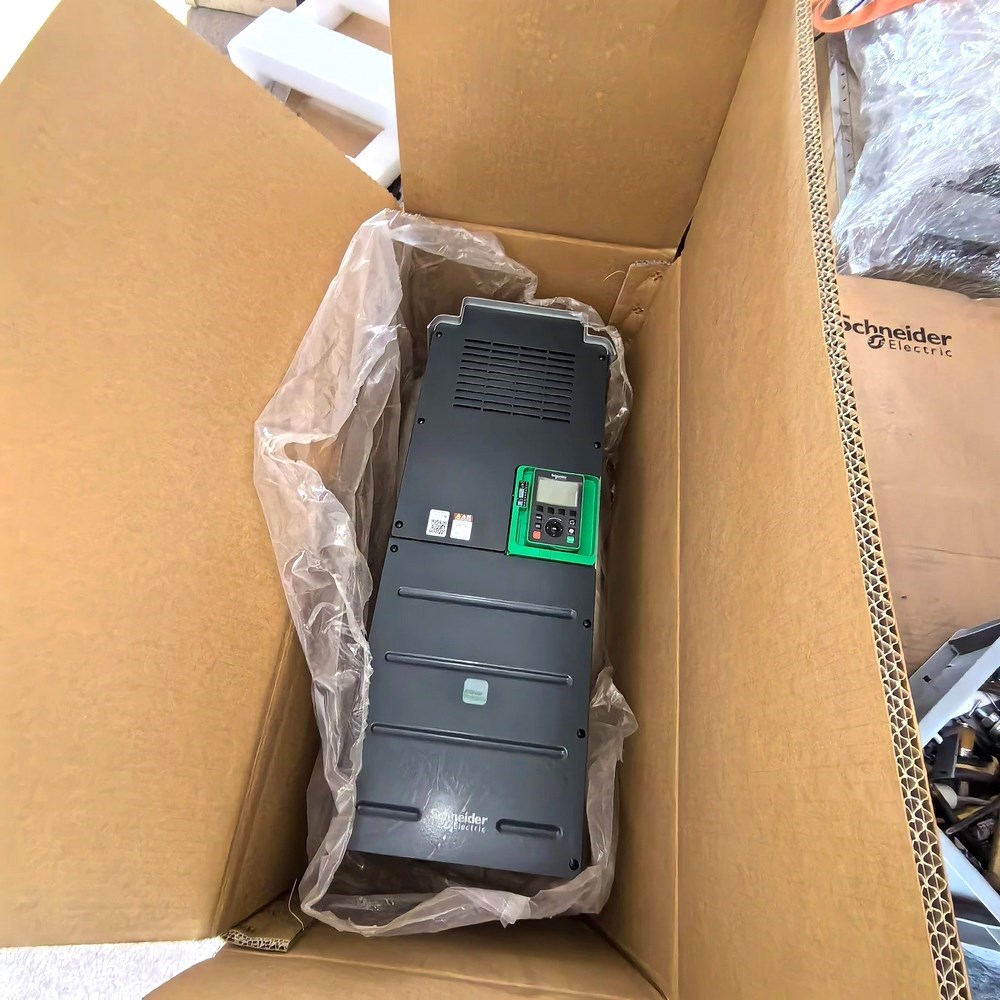 施耐德变频器ATV930C13N4C 132KW-200 议价