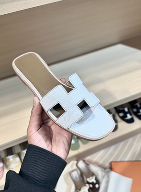 H拖鞋女外穿夏季新款真皮网红海边度假一字平底大小码沙滩凉拖鞋