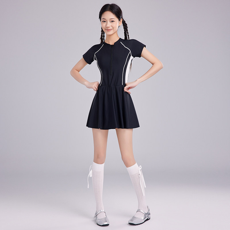 时尚新款加大码运动款中大女童中学生沙滩防晒裙式连体游泳衣女款