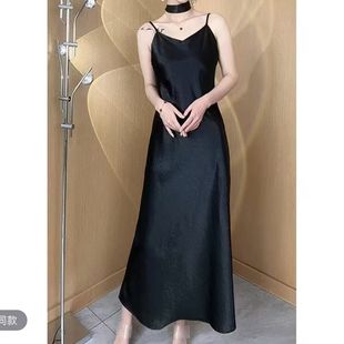 夏季新款法式醋酸缎面吊带连衣裙高端气质性感女神高级感V领长裙