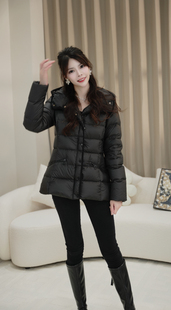 2025秋冬连帽羽绒服小个子时尚百搭休闲分格外套女