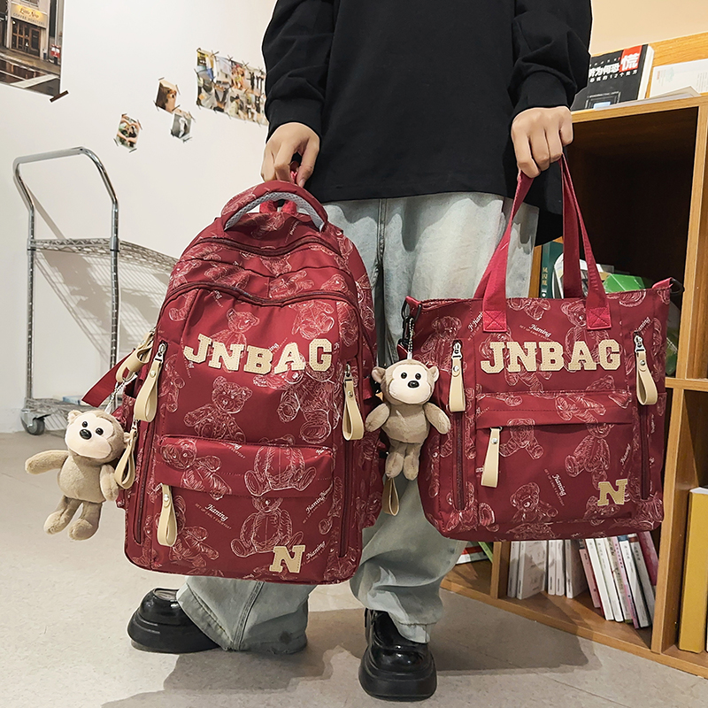 书包女生初中生韩版可爱双肩包