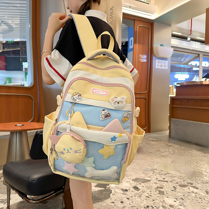 书包初中女生大容量可爱百搭