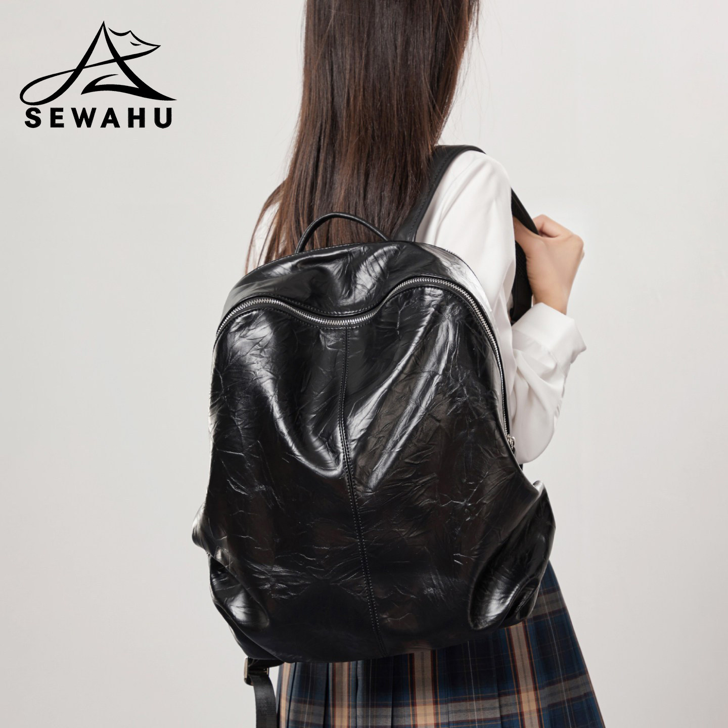 高级感小众双肩包女2026新款通勤电脑背包大容量休闲旅行学生书包