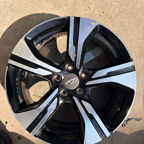 奇瑞瑞虎5X原厂拆车轮毂 17寸黑银双色 5x108 6Jx--议价商品