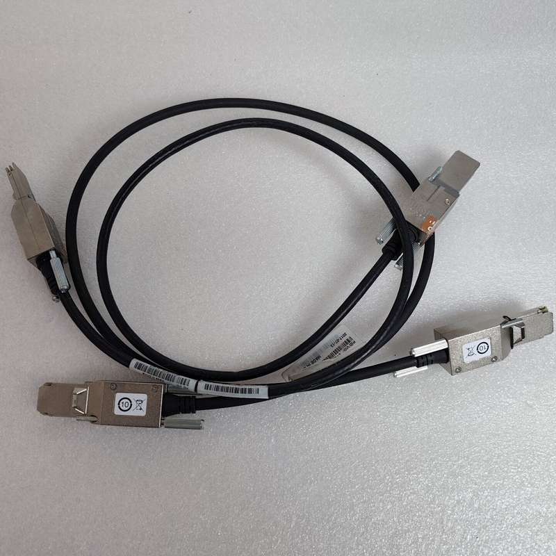 思科STACK-T2-1M堆叠线，成色不错，测试包好，价格询--议价商品