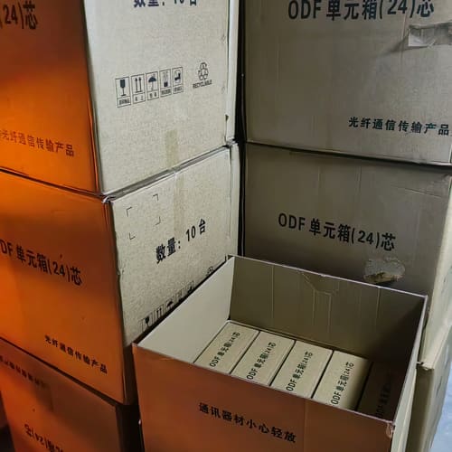 全新ODF单元箱24芯光纤配线架,带原包装,未拆封。19英寸--议价