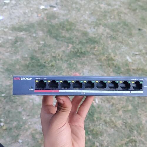 海康威视DS-3E0109P-E/M交换机--议价商品