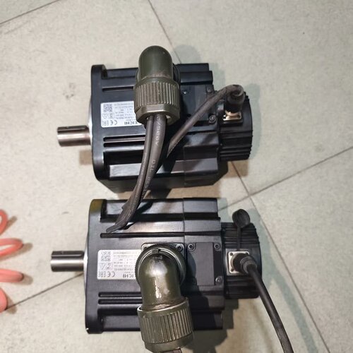 伟创电机V7E-M13A-1R520-R2原装正品功能正常成--议价商品