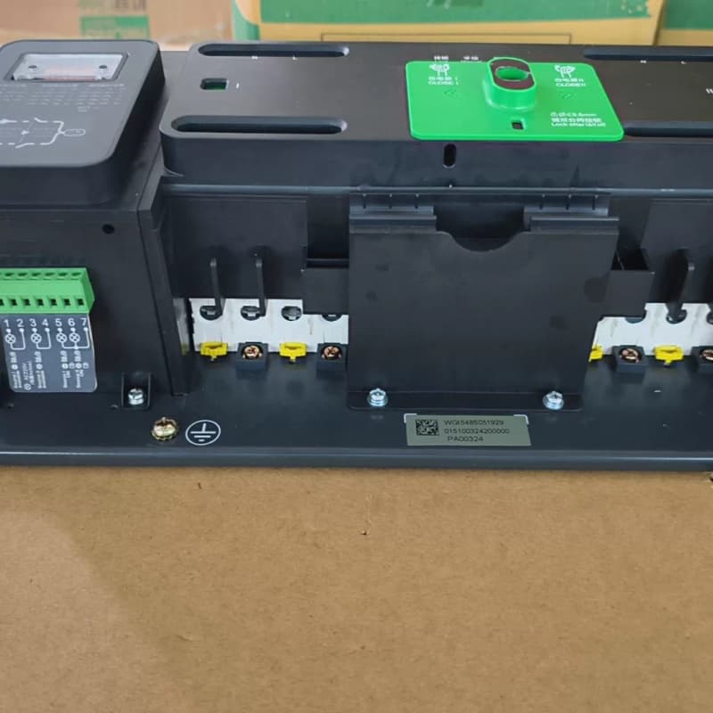 施耐德双电源自动转换开关WATSNA63/4,装柜未使用,A--议价商品