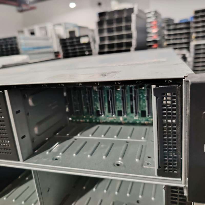 最新到货几台H3C 4950 G5 2.5*8盘 sas或n--议价商品
