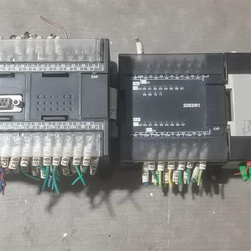 欧姆龙PLC CP1H-X40DT-D主机，配套20EDR1--议价商品