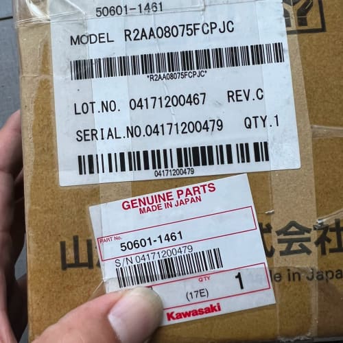 出全新原装川崎机器人伺服电机R2AA08075FCPJC现货--议价商品