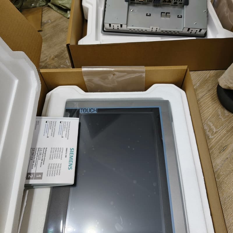 西门子SIMATIC HMI触摸屏,型号6AV2124-0M--议价商品
