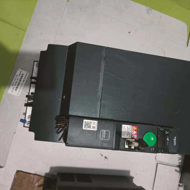 施耐德变频器ATV320D11N4B，11KW，三相380---议价商品