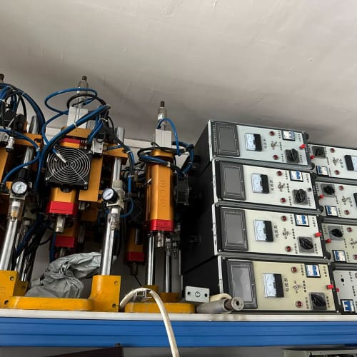 超声波焊接机追频2Ok2600 W，老品牌机箱动力十足，成色--议价商