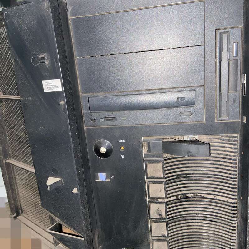 现货 IBM NETFINITY 5100 服务器整机图片实--议价商品