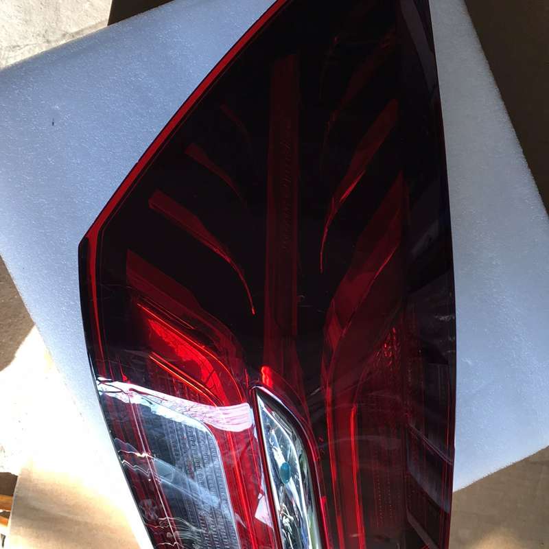 荣威RX5。ERX5尾灯左边原厂拆车--议价商品