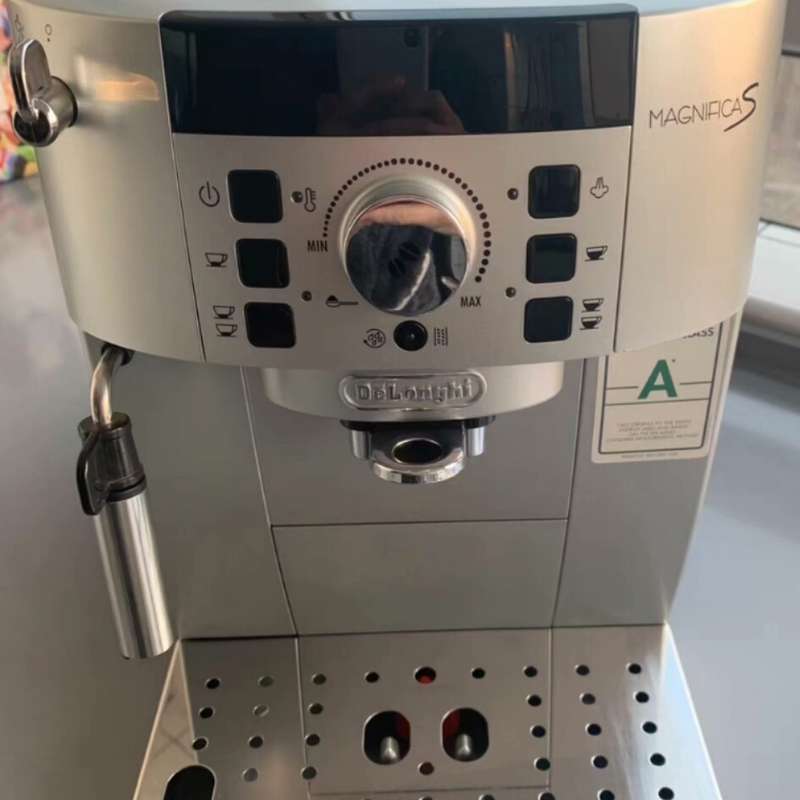 Delonghi/ 德龙咖啡机 ECAM22.110.SB--议价商品