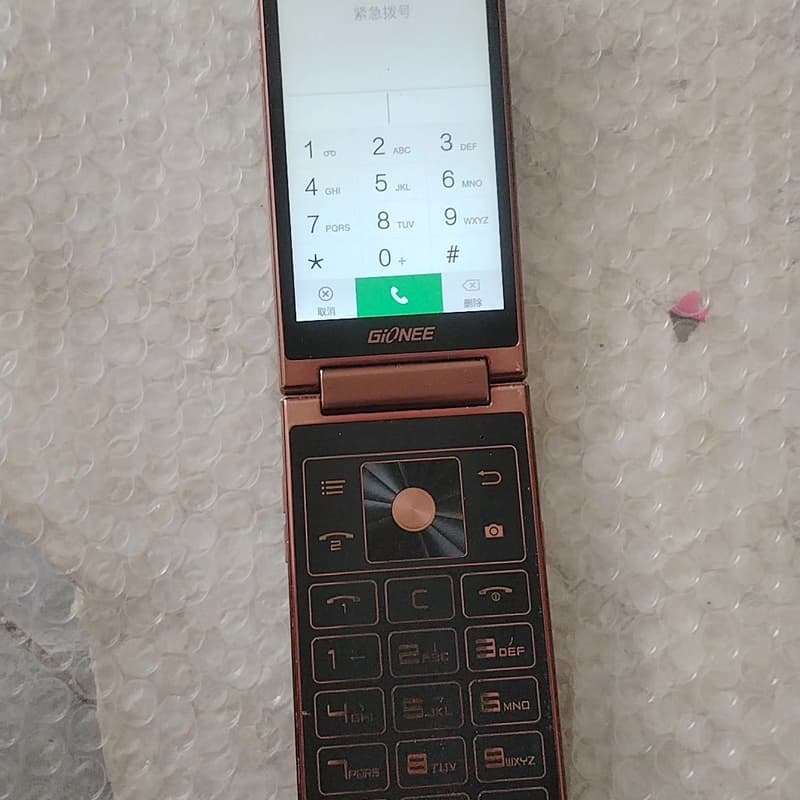 金立W909翻盖,开机屏幕好,触摸正常,有锁,后盖卡扣--议价商品