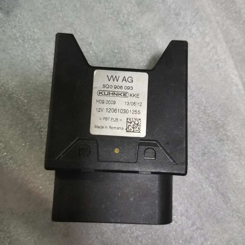 大众进口高尔夫奥迪A3燃油泵继电器油泵控制器5Q090609--议价商品