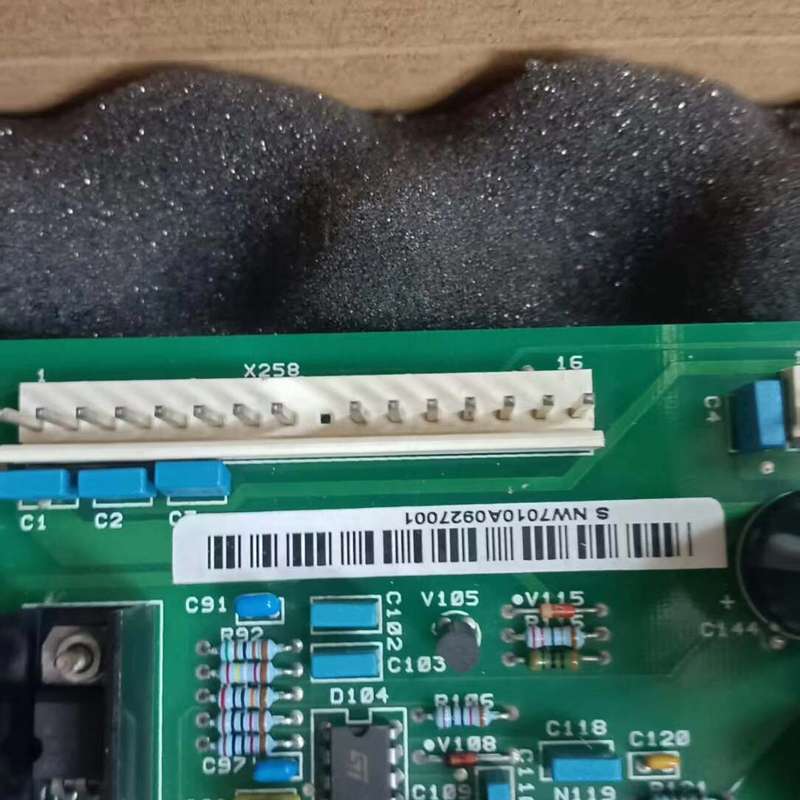 全新西门子工控板 6SE7038-6GL84-1JA1 带原--议价商品