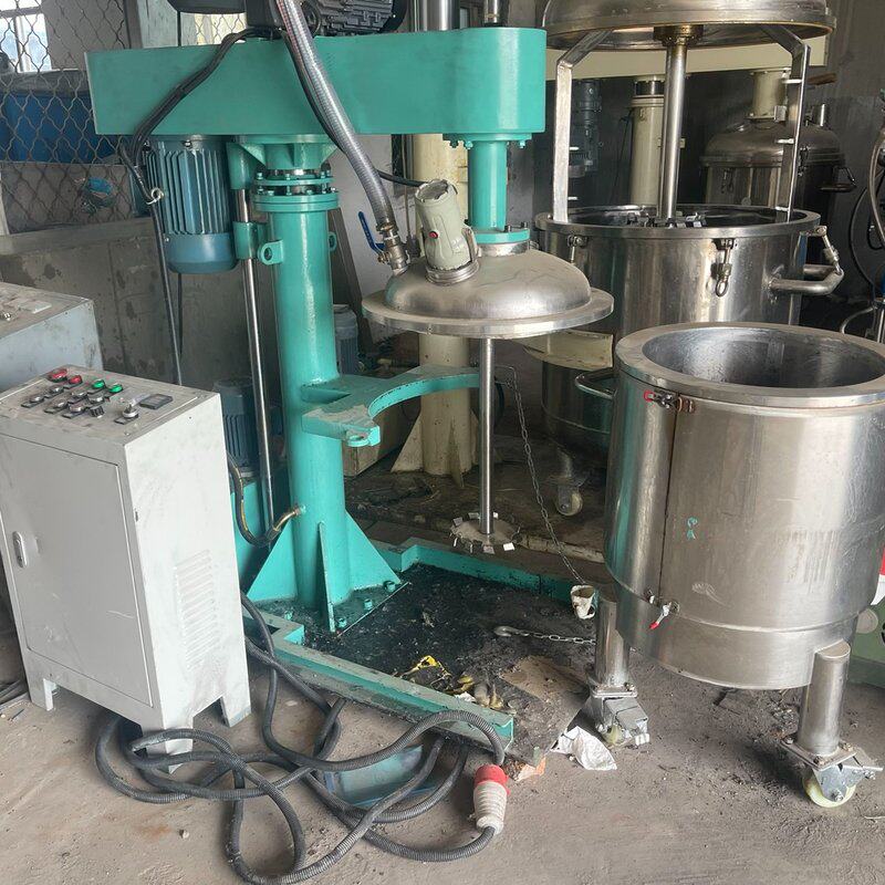二手50L真空分散机，带控制柜，电机铭牌显示4KW，380V--议价商品