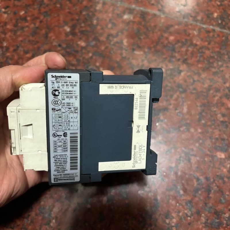 施耐德LC1D18直流接触器,24VDC,成色好,功能完好,--议价商品