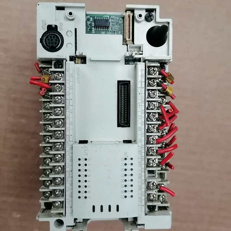 三菱PLC FX2N-32MR-001 二手拆机，外壳多处--议价商品