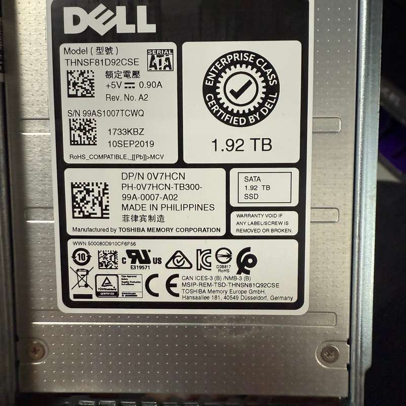 出Dell/戴尔 1.92TB企业级固态硬盘，型号THNSF--议价商品