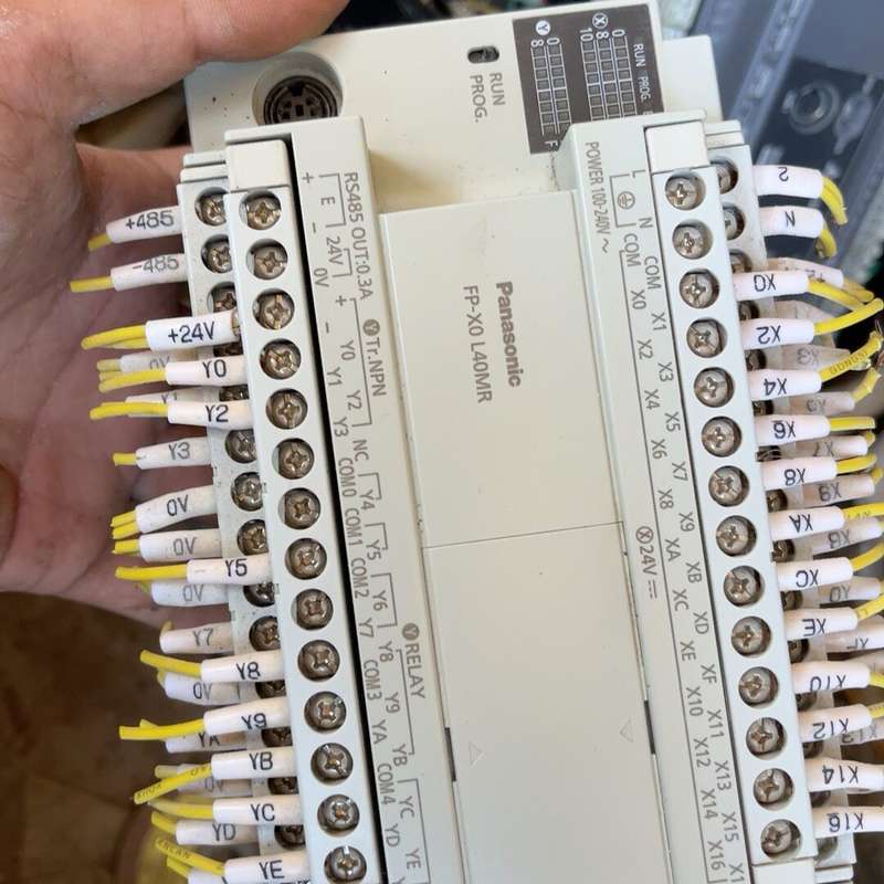 出售一块松下PLC控制器,型号AFPX0L40MR-F,FP--议价商品