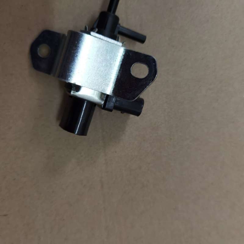 马自达6 2.3真空电磁阀,全新正品,适用于马自达6 2.3--议价商品