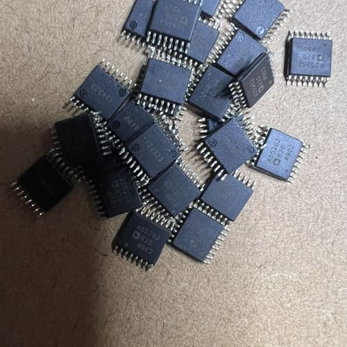 AD5262B20数量26个，打包价130元包邮，B13--议价商品