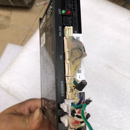 鸣志驱动器SSDC03-A。 STF03-R 成色好，质--议价商品