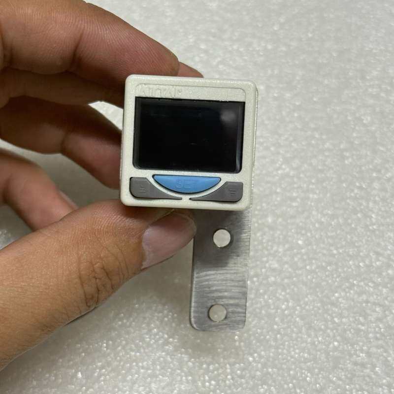 亚德客气压表DPSN1，测量范围-0.1~0.1MPa，12--议价商品
